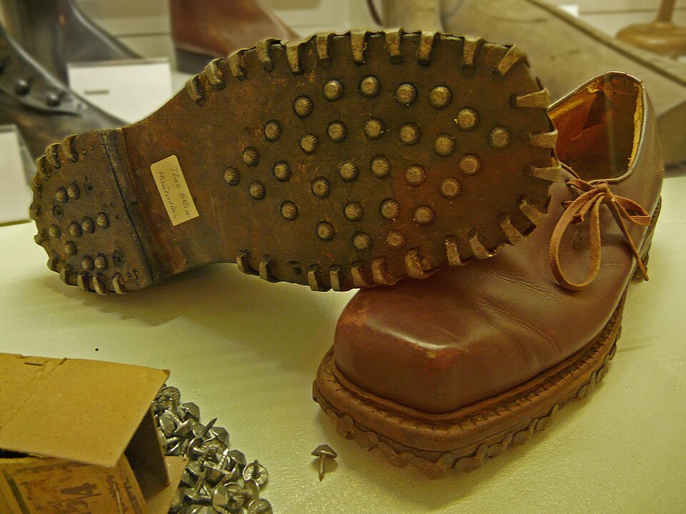Shoes & Boots